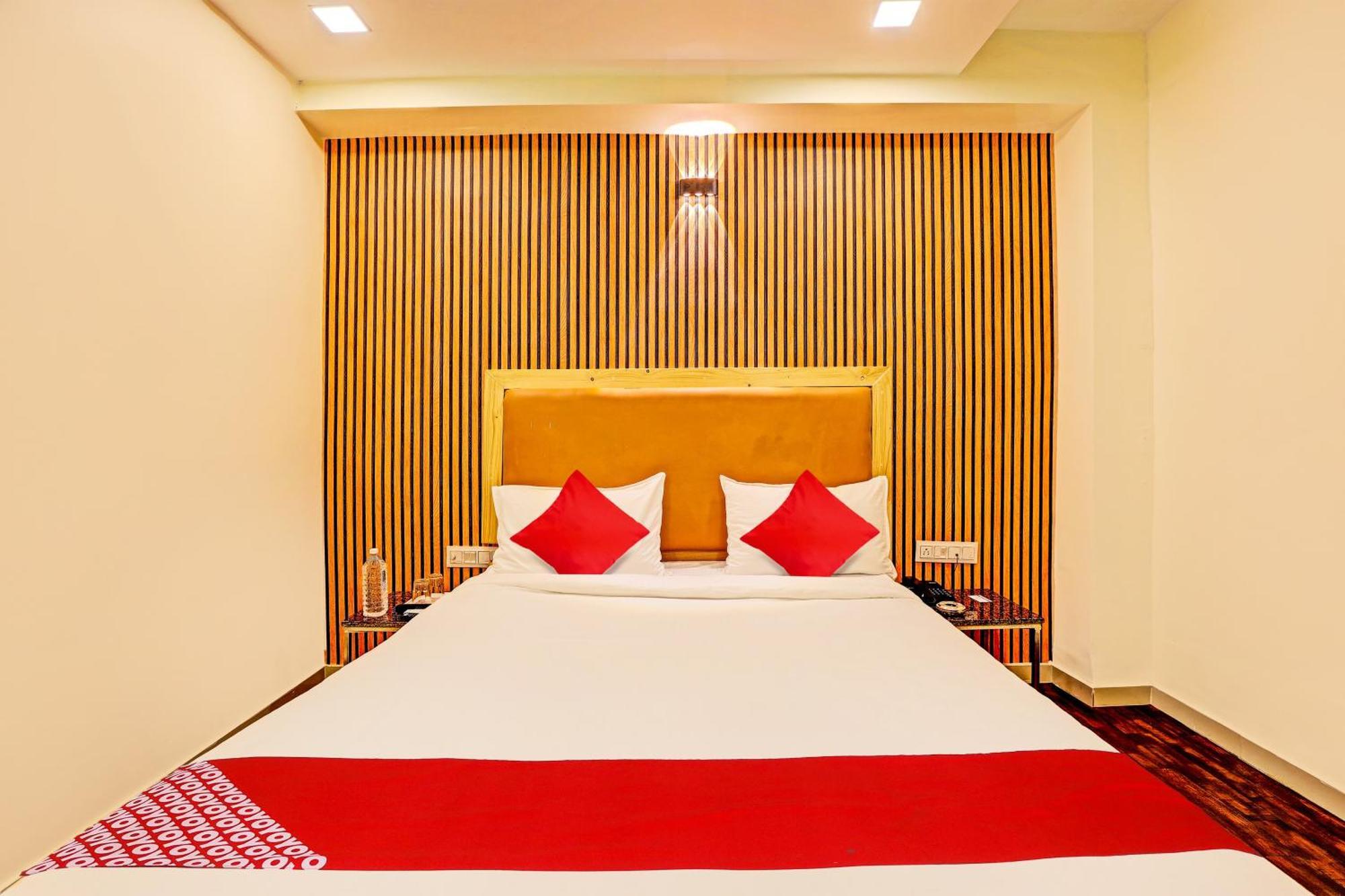 Hotel O Alexa أحمد أباد المظهر الخارجي الصورة