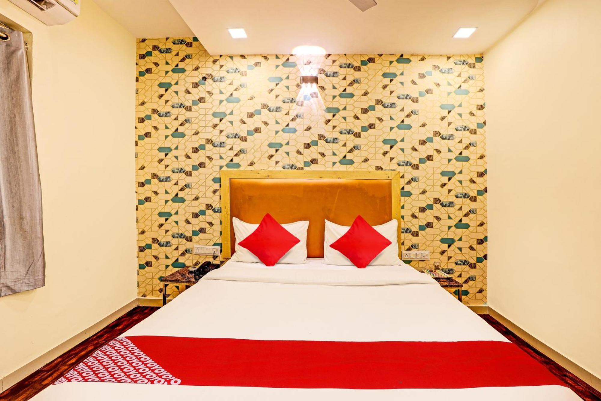 Hotel O Alexa أحمد أباد المظهر الخارجي الصورة