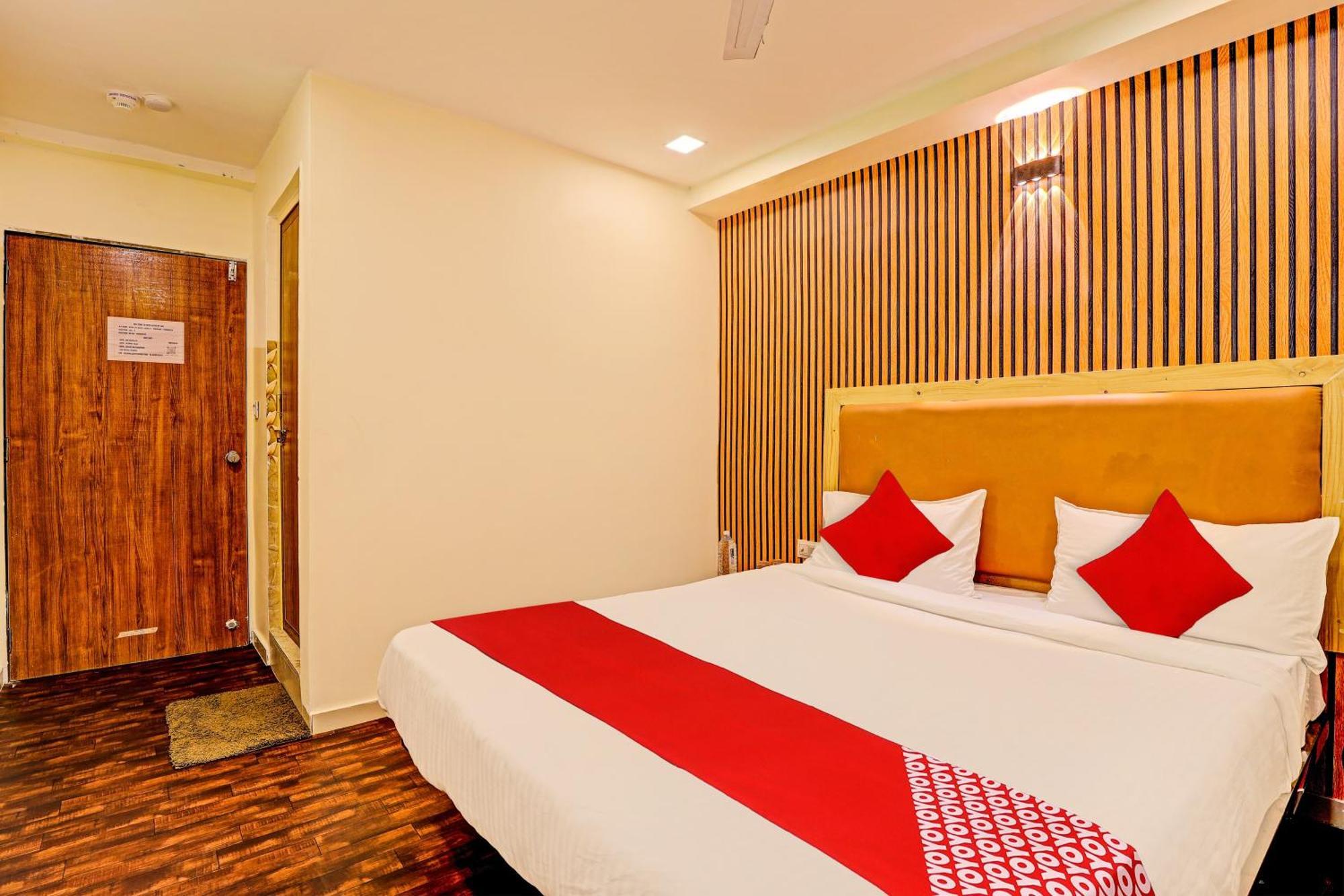 Hotel O Alexa أحمد أباد المظهر الخارجي الصورة